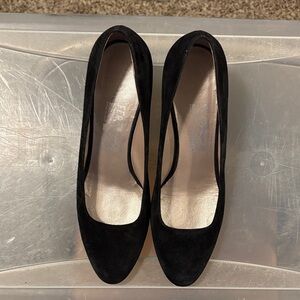 Salvatore Ferragamo Elegant Black Suede Heels